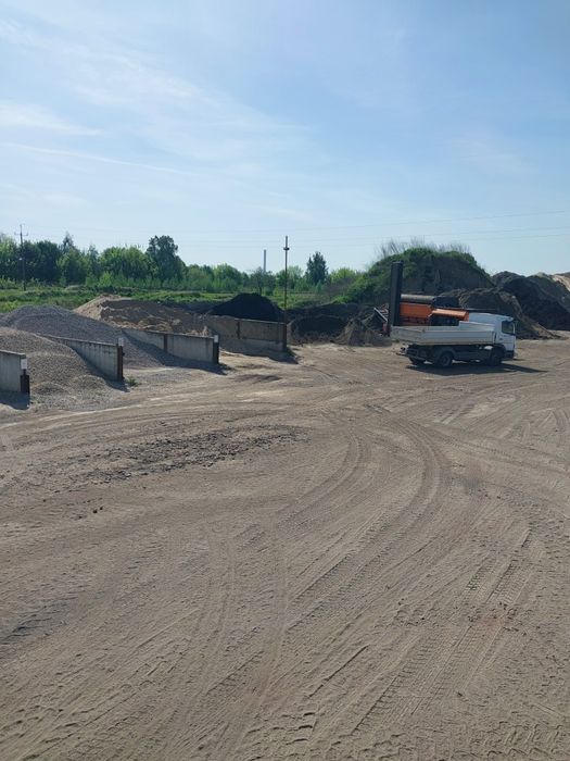 SPRZEDAM DOWIOZE Piasek Ziemia Kruszywo żużel kamień ozdobn Wapno Gruz