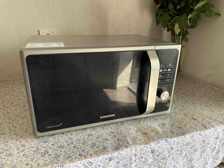 Мікрохвильова піч SAMSUNG MS23F302TAS