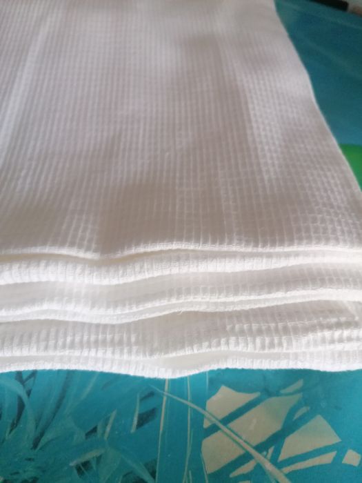 Полотенца вафельные.