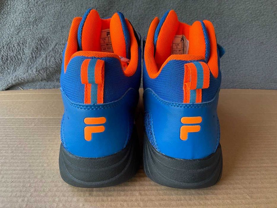 Кроссовки FILA  39р