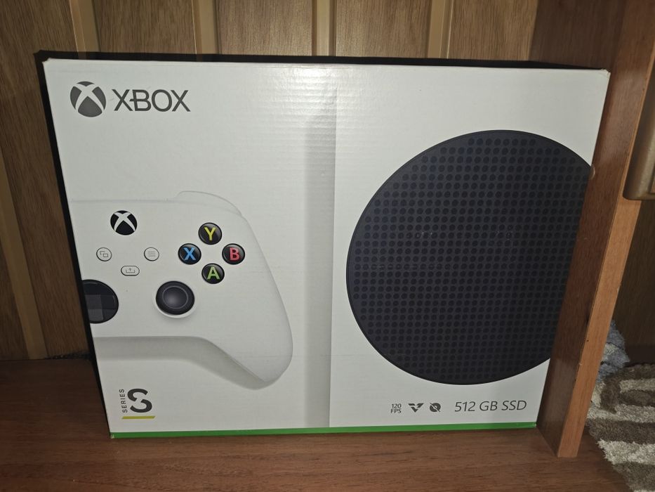 Xbox Series S 512gb + 2 геймпада