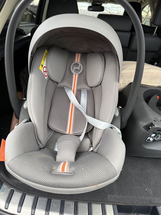 Автокрісло Cybex Cloud T i-Size + кріплення Base T Isofix