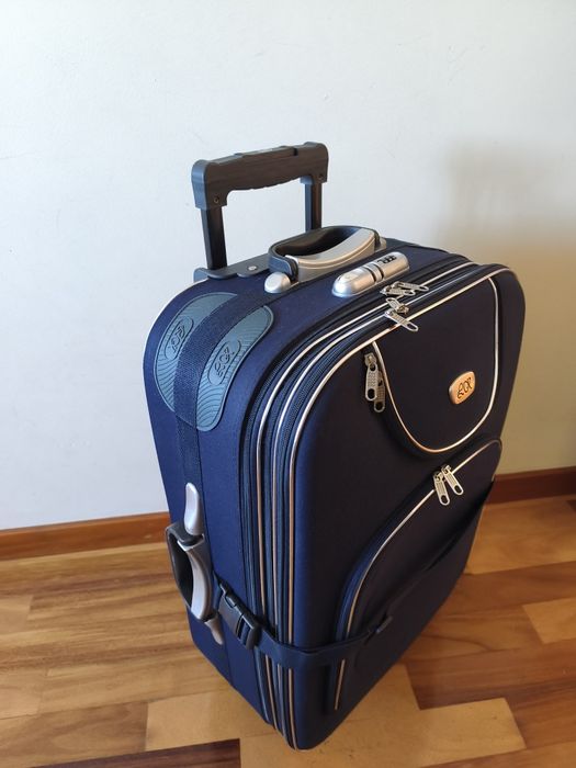 Mala viagem altura 0.67 X 0.42 X 0.27