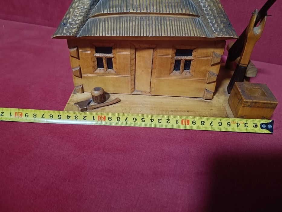 Дерев'яна хатинка