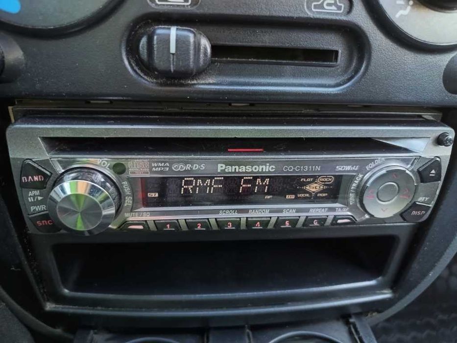 RadioCDText-MP3 Panasonic CQ-C1311N 4x50 Bass SQ Sub ID3-TAG iPod 2RCA