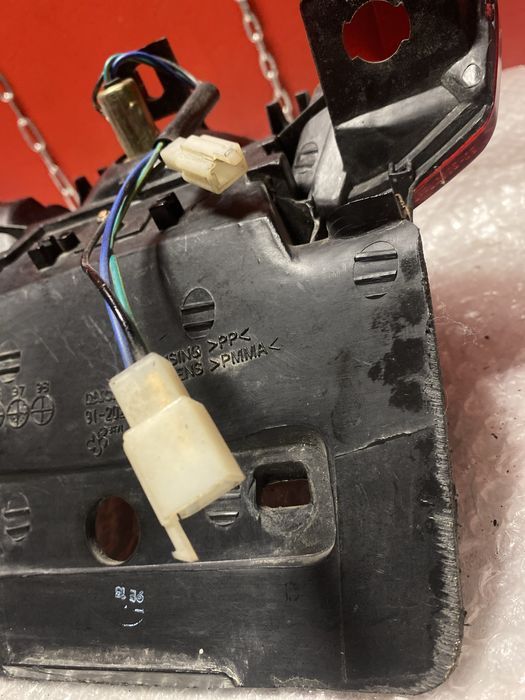 Yamaha BWS 100 Booster tylny błotnik lampa C27