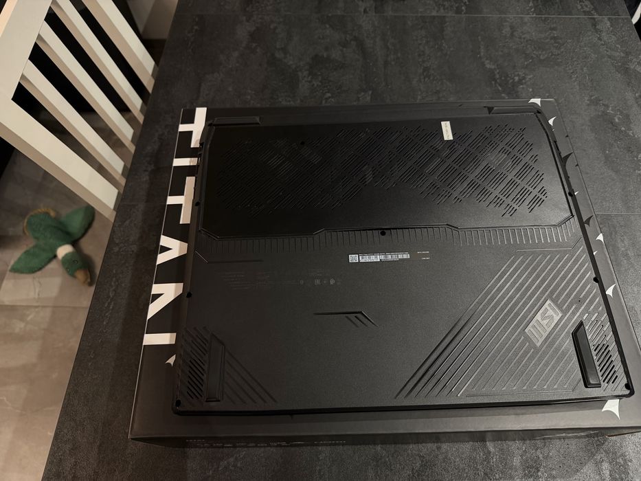 MSI Titan GT77 3070ti 32gb ram i9 12900hx