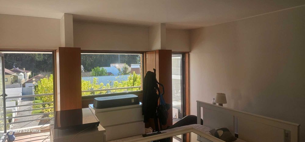 Executo serviços de trolha, pintura, capoto, obras afins