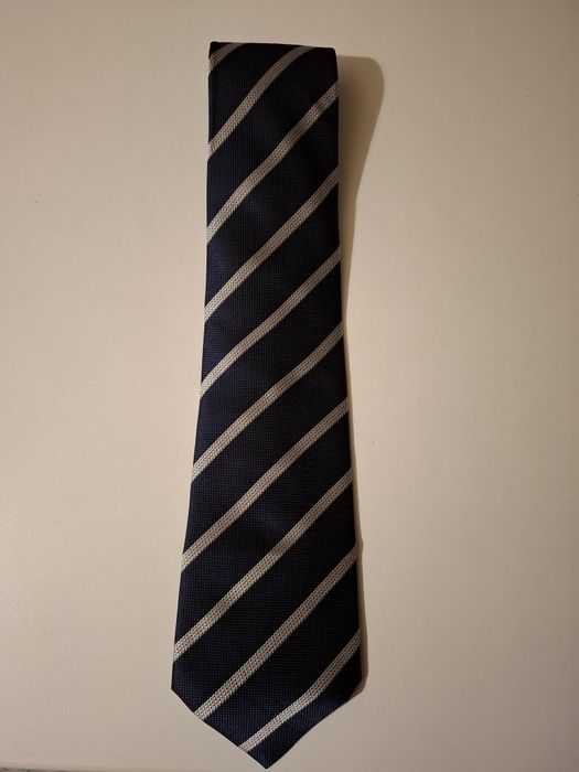 Gravata e botões de punho classicos, tom azul