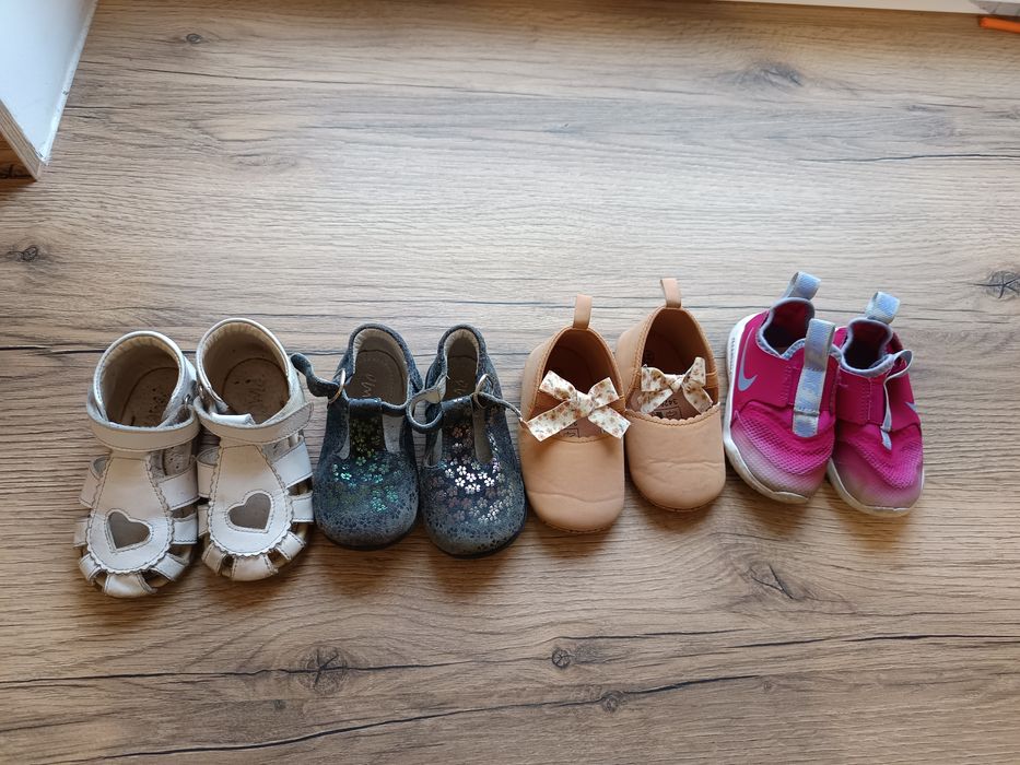 Buty dla dziewczynki sandały sportowe nike