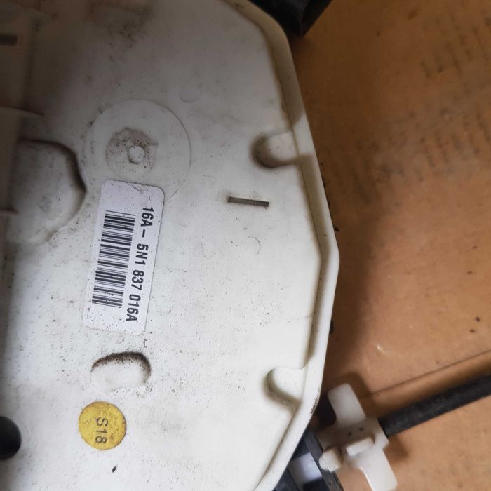 zamek drzwi VW , Seat , Skoda 5N1