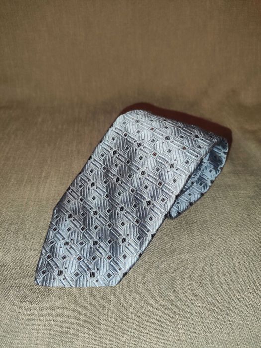 Corneliani włoski jedwabny krawat