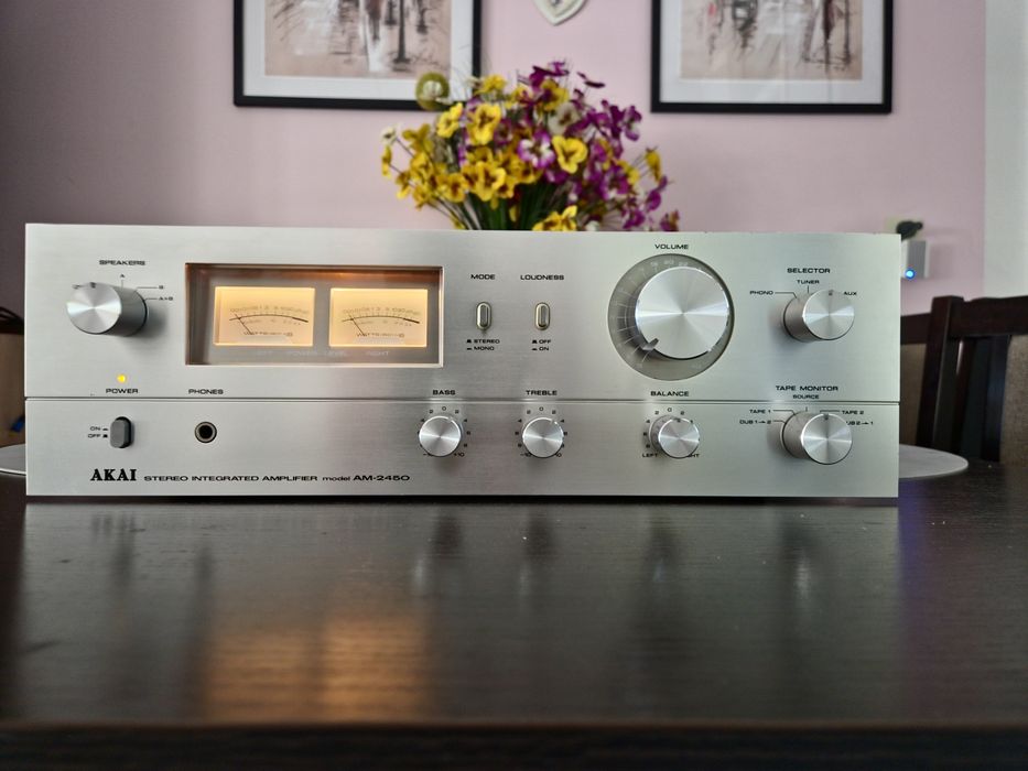 Akai AM-2450 srebrny