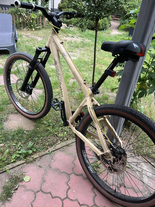Rower Dartmoor StreetFighter dirt MTB stunt