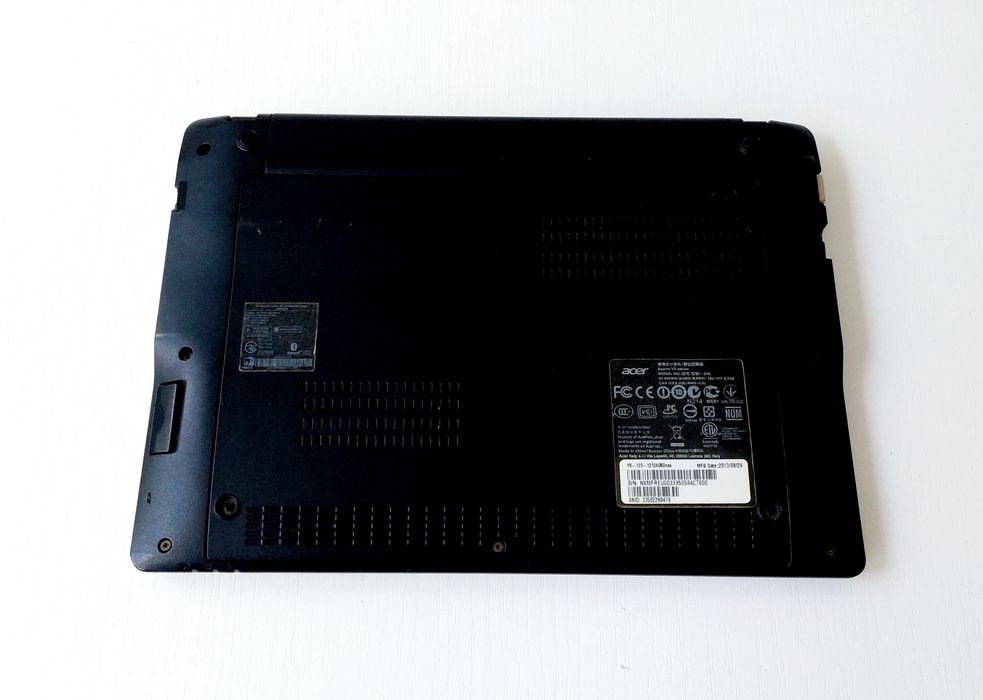 Компактный нетбук Acer AspireV5-123-12104G50nss(NX.MFREU.003)