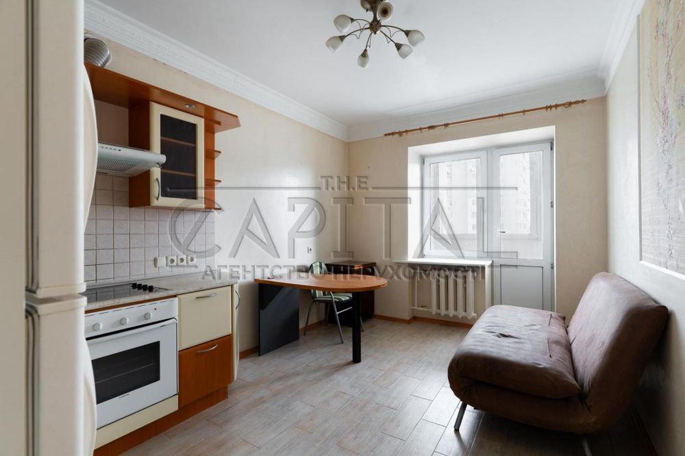 Продаж квартири, вул. Токарева, Солом'янка, Київ