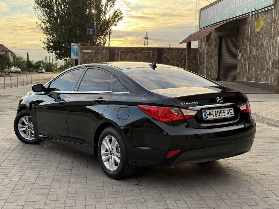 Продама Hyundai Sonata 2013 рік