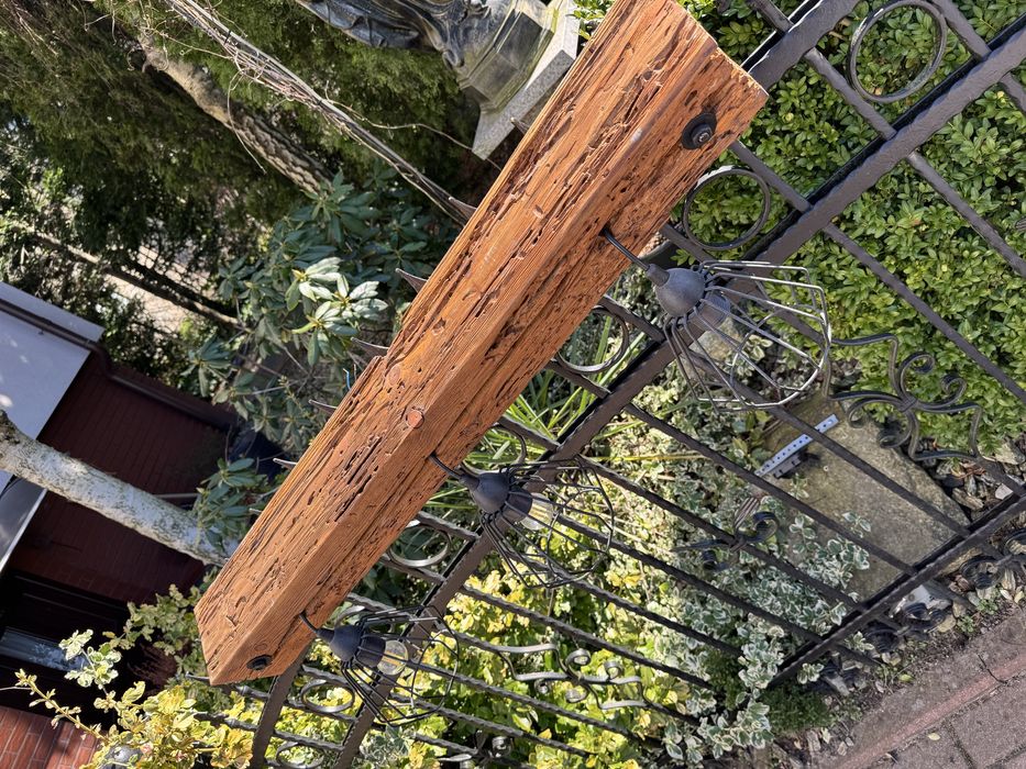 Lampa drewniana wiszaca