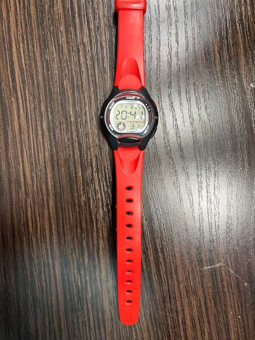 Продам часы (casio)