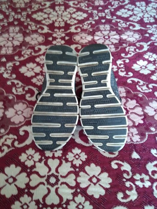 Skechers para senhora cor cinzenta