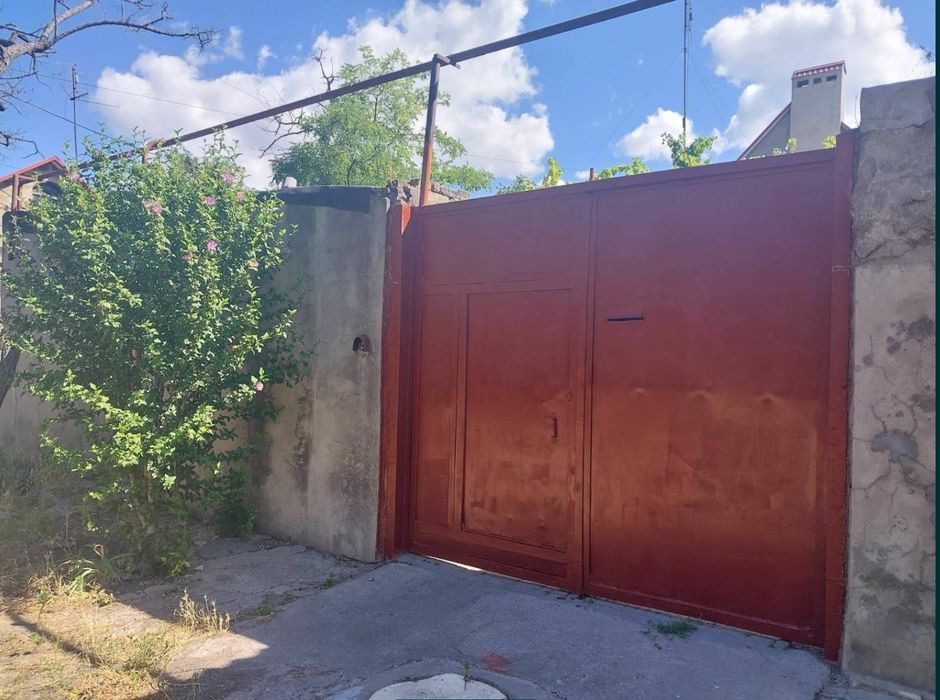 Продам отдельно стоящий дом центре Слободки