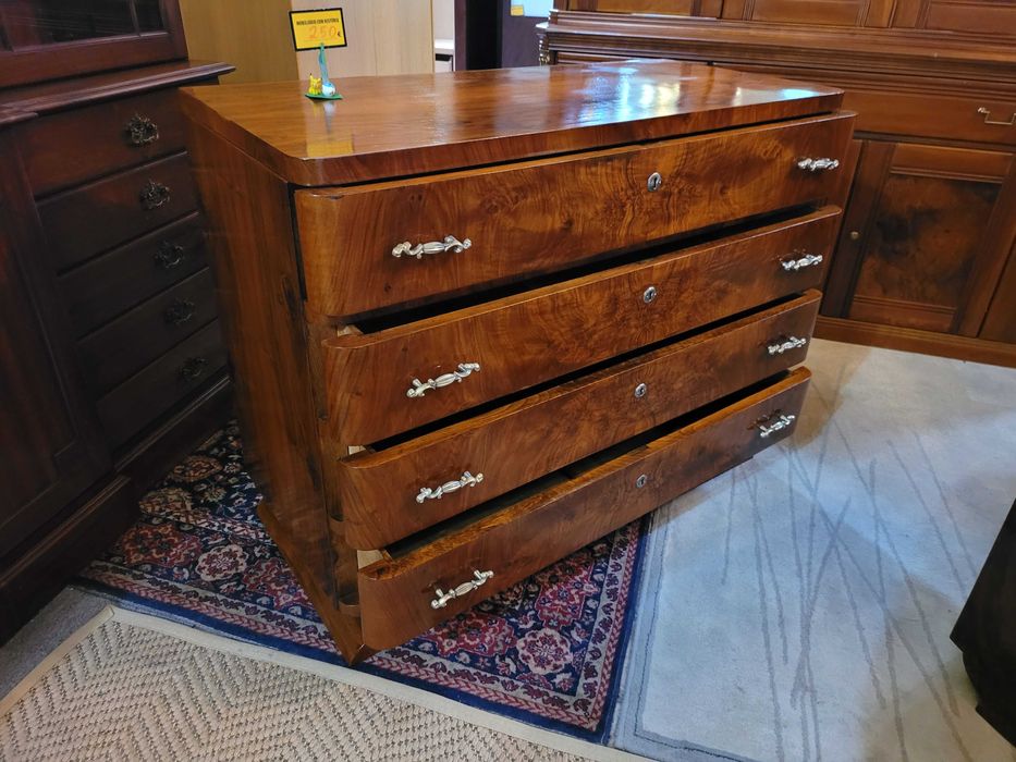 Cómoda antiga estilo arte Deco totalmente restaurada