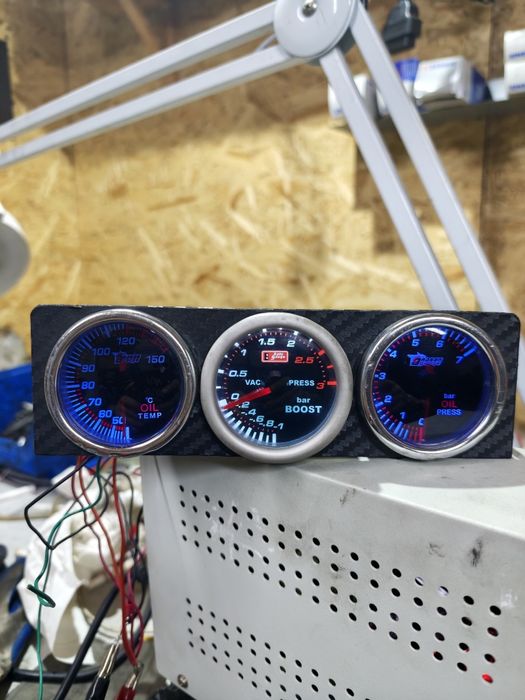 Manómetros  turbo e oleo