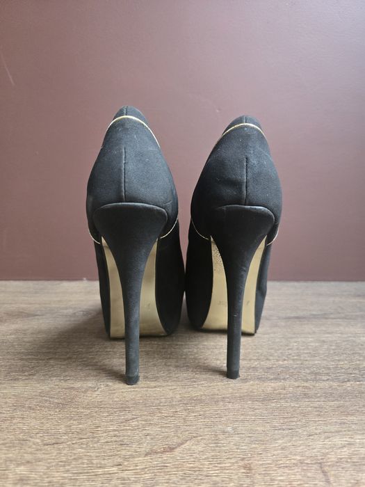 Buty na wysokim obcasie 38