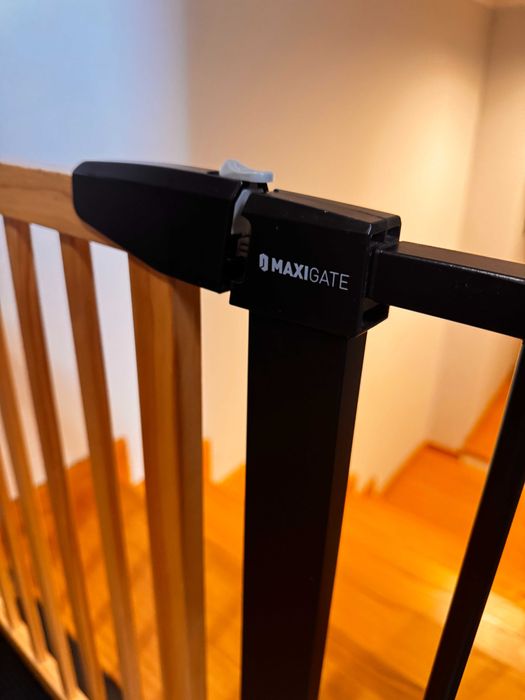 Bramka zabezpieczająca MAXIGATE Loft | 75-110 cm | Bez wiercenia