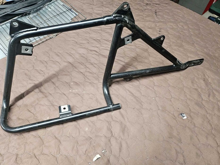 Yamaha XV 1900 Kufry motocyklowe, plus stelaż.