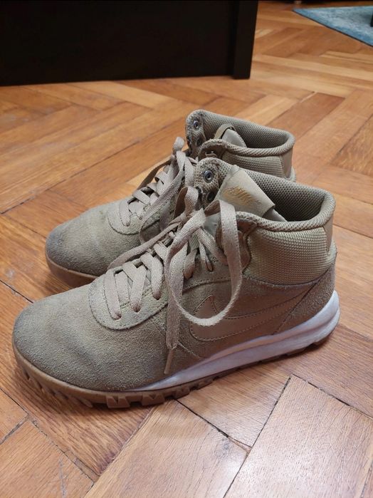 Nike Hoodland Suede r. 38 beżowe buty zimowe unisex – oryginalne damsk