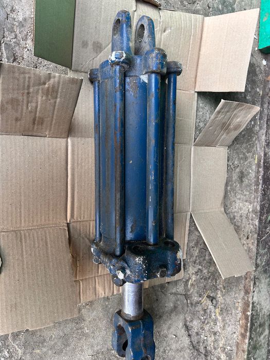 Гідроциліндр 100