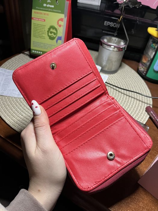 Кошелек красный
