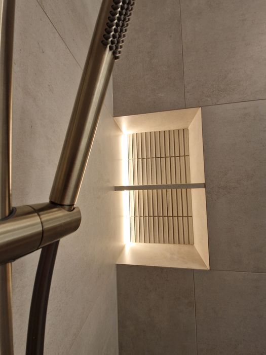 Usługi Wykończenia Wnetrz, glazurnictwo, szpachlowanie malowanie itd