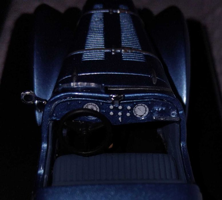 Peugeot 302 Darl`Mat. 1-43. NOREV. 50€. Novo.  Vendo miniaturas da minha coleção.