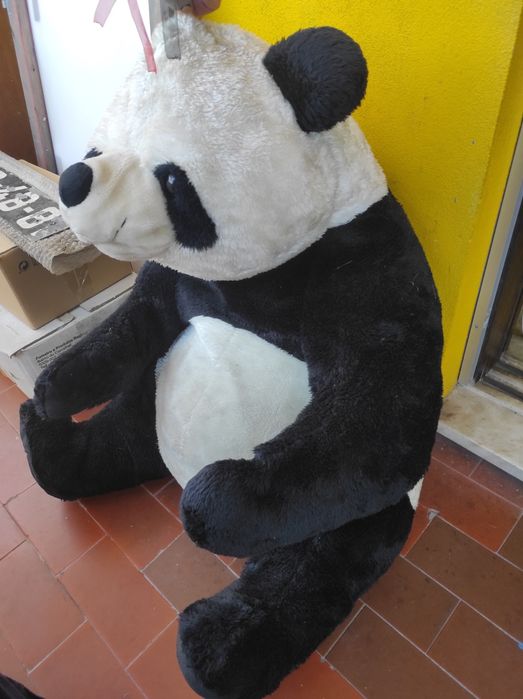Urso enorme de peluche