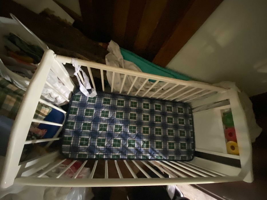 Cama para bébé ajustável