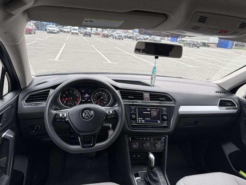 Volkswagen tiguan 2020 рік