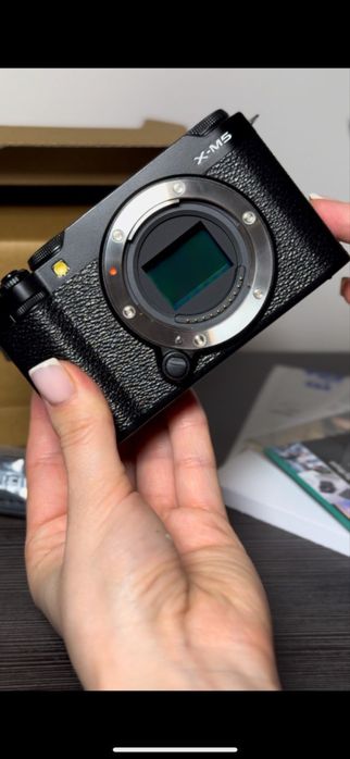 Fujifilm X-M5 Silver або Black + XC 15-45mm f/3.5-5.6 OIS PZ