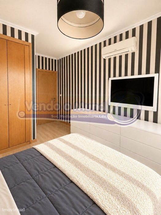 Apartamento T2 em Loures (LXLR045)