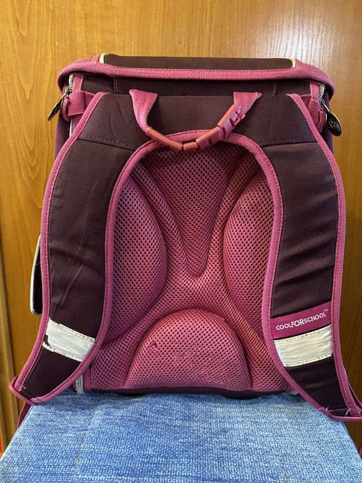 Продам портфель для дівчинки