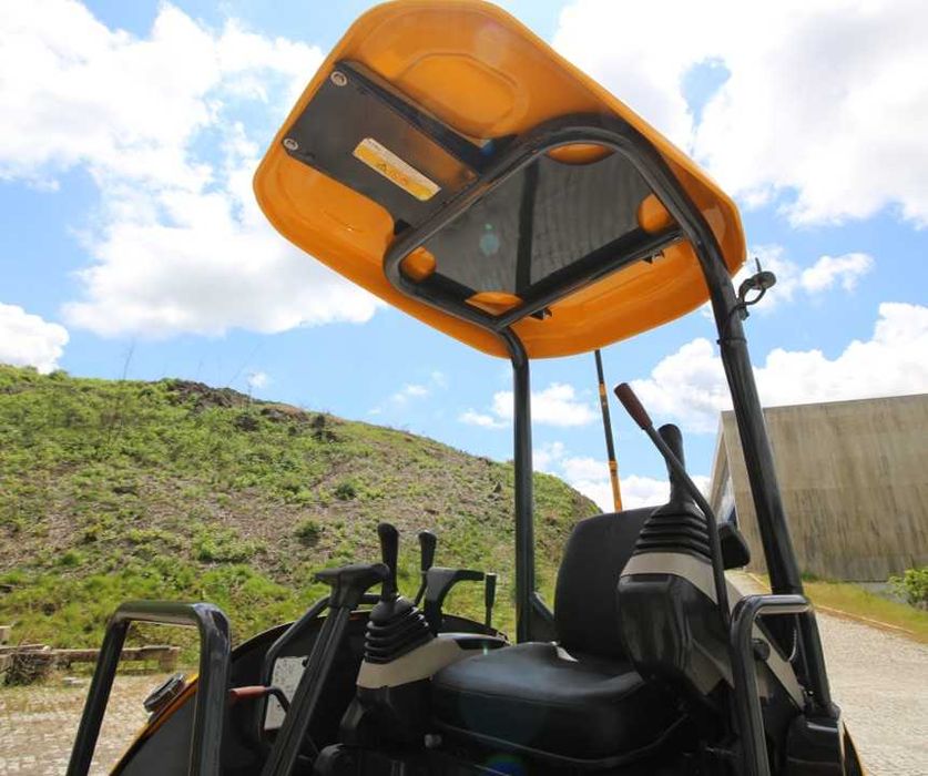 Komatsu Mini giratória de rastos PC 26 MR