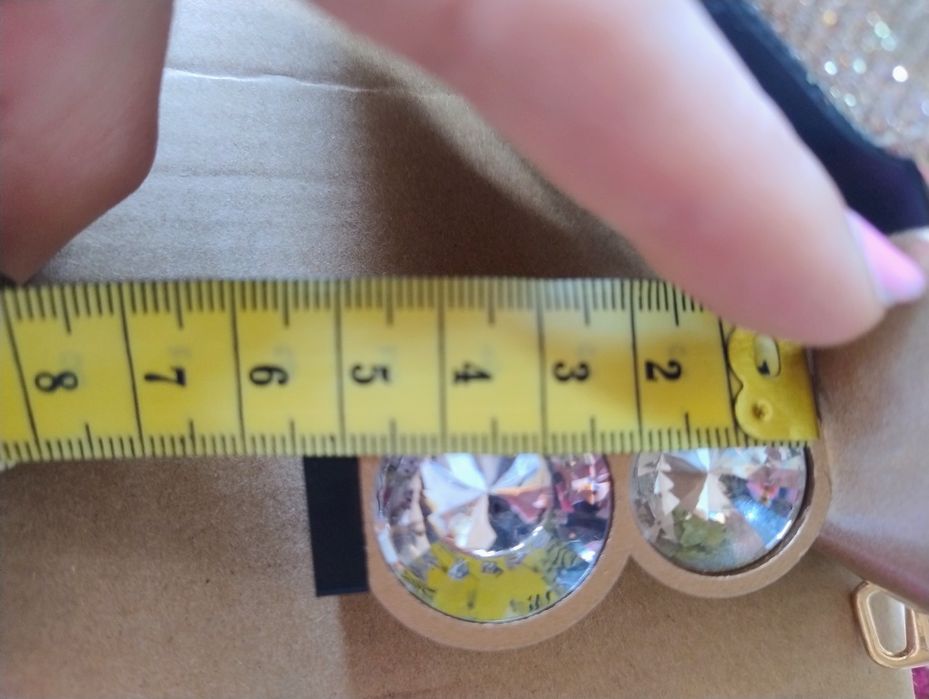 Buty piękne błyszczące 37