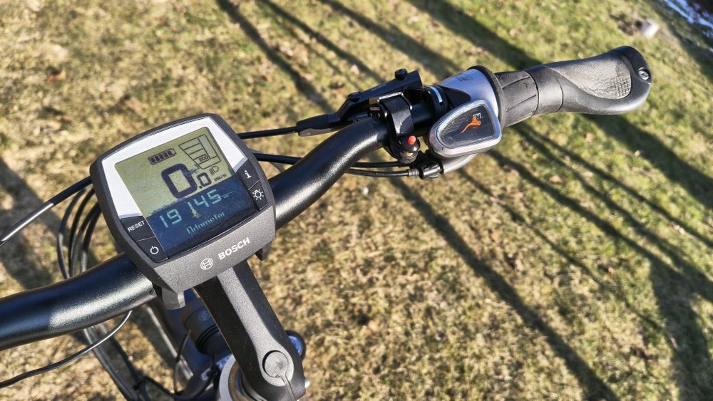 Rower elektryczny Riese & Muller, oświetlenie, silnik Bosch CX
