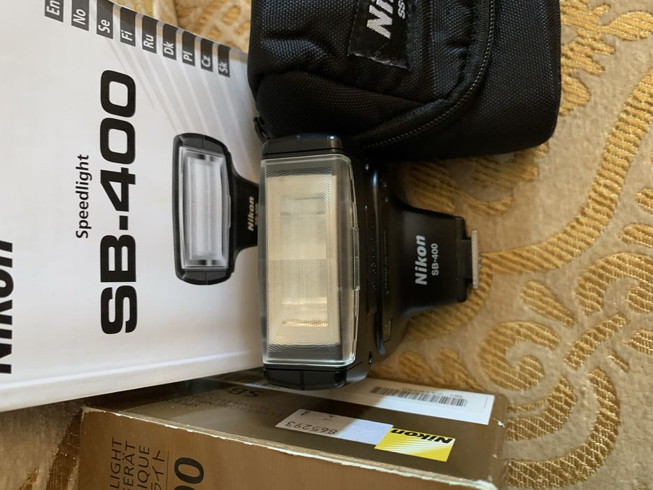 Спалах Nikon SB-400