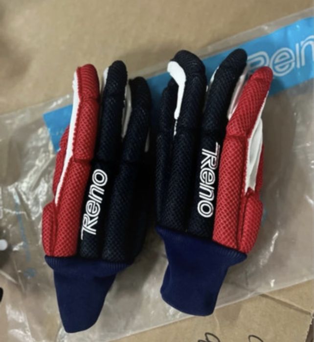 Material novo para prática de hoquei em patins