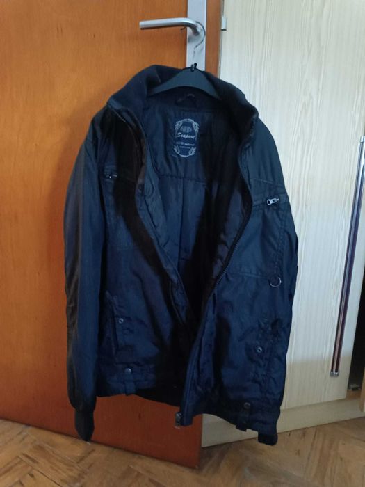 Blusão com bolsos