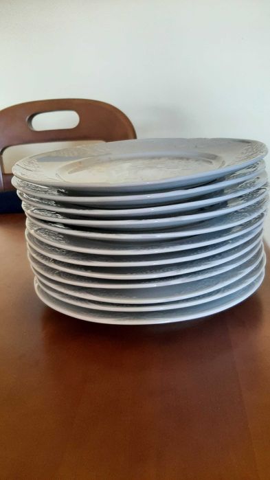65-Piece Dinnerware Set428573143598387207