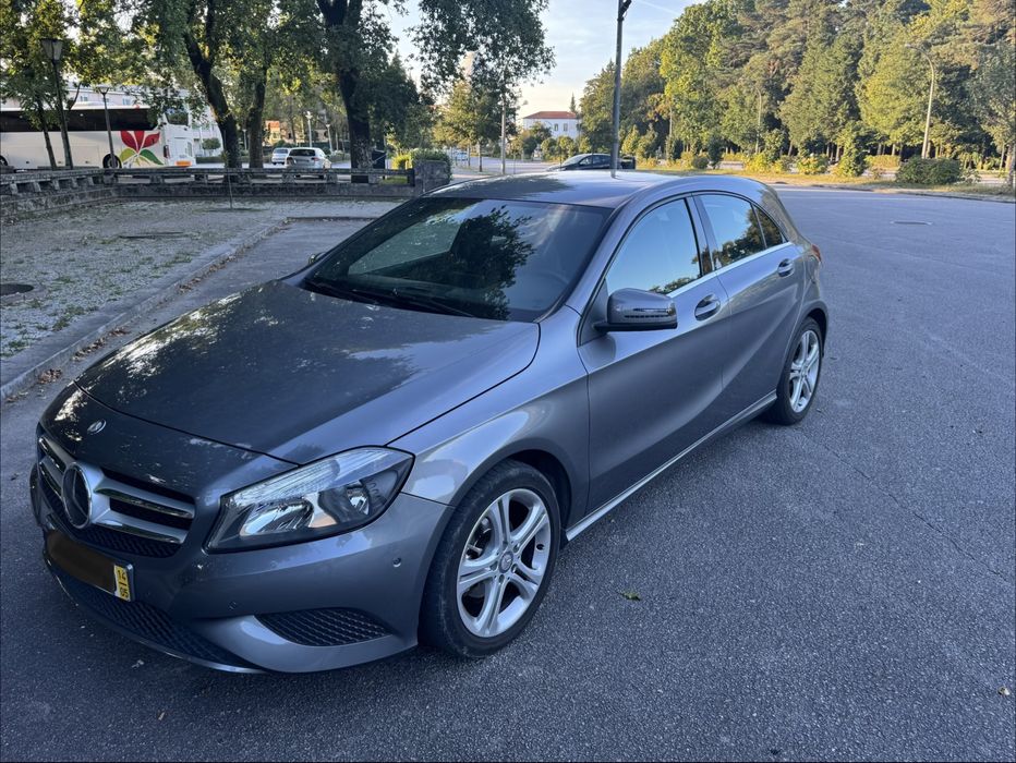Mercedes-Benz a180 urban caixa automática