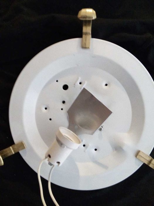 Wall-mounted light fixture with light diffuser for ceiling or wall mounting425179829807370242